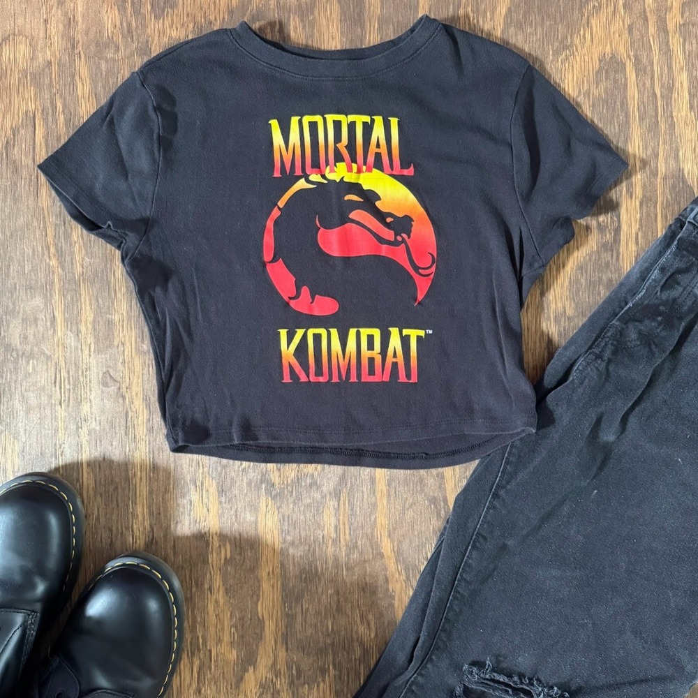 Mortal Kombat Klassic Crop Top Women's Large Black Dragon Logo Graphic Tee